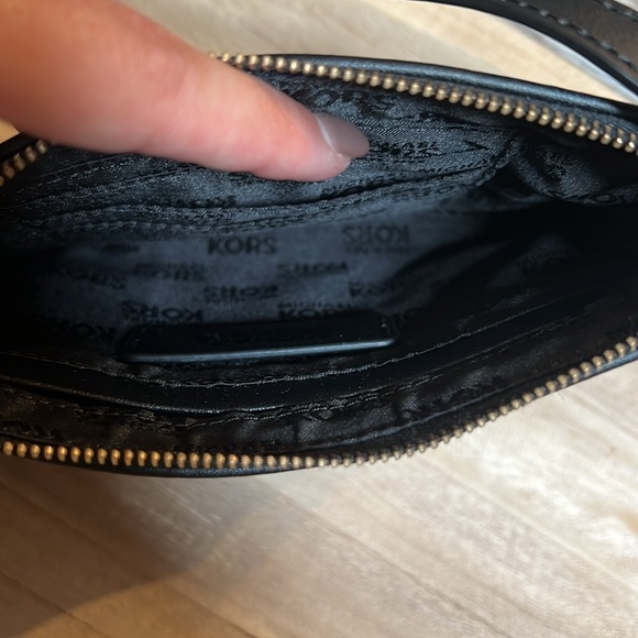 Michael Kors small bag - Picture 8 of 11